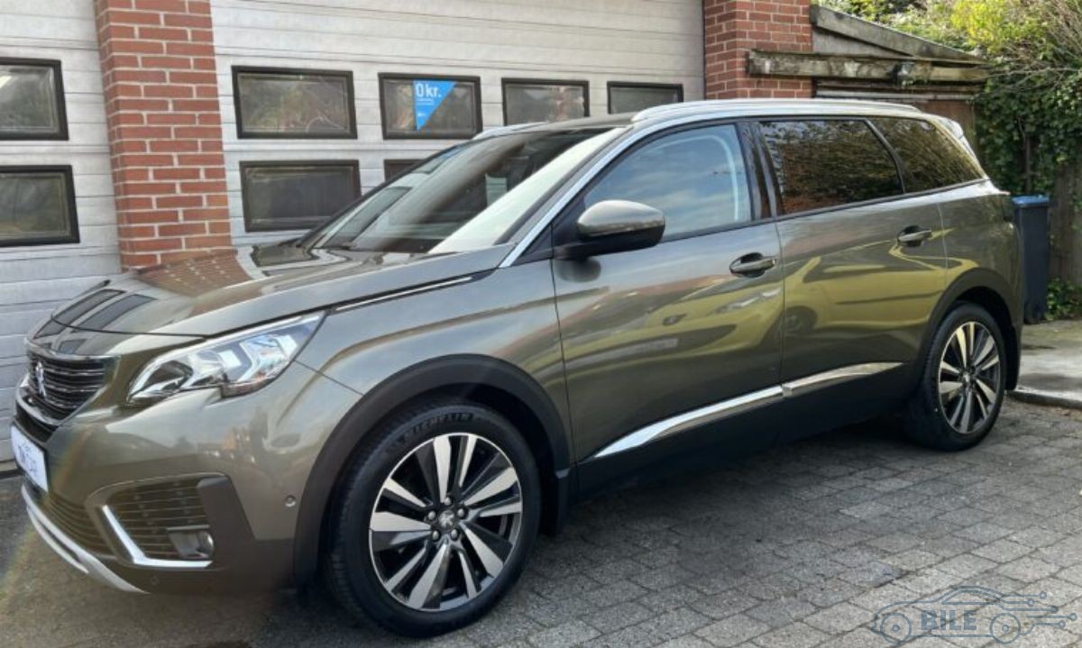 Peugeot 5008 4