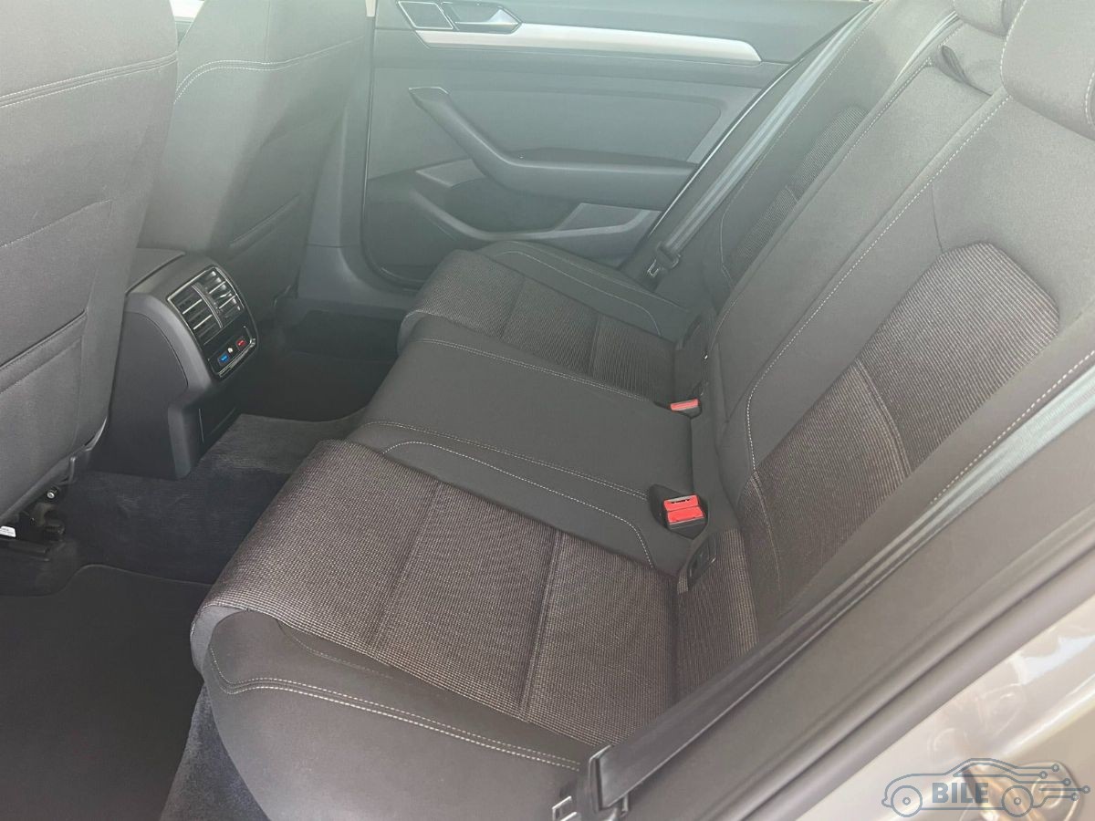 VW Passat 7