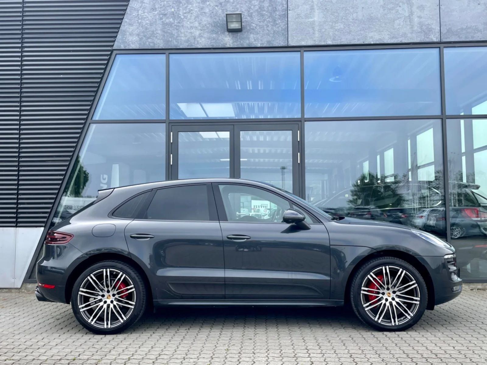 Porsche Macan 6