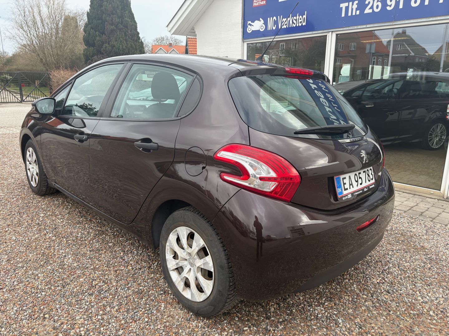Peugeot 208 6