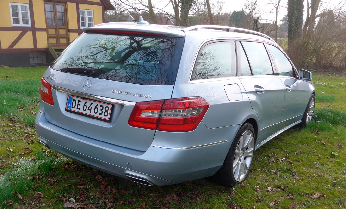 Mercedes-Benz E300 de 3