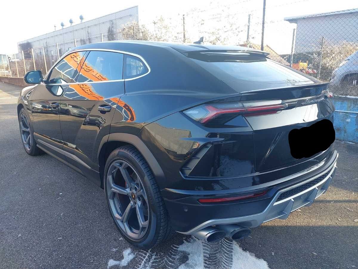 Lamborghini Urus 2