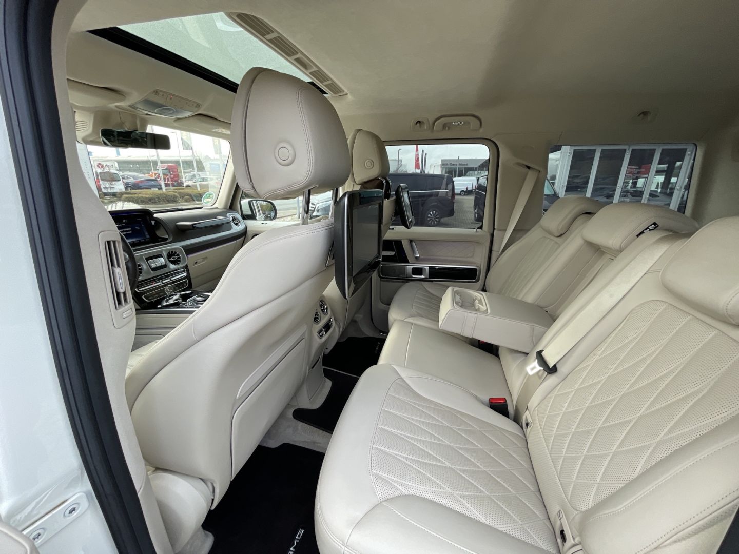 Mercedes-Benz G63 10