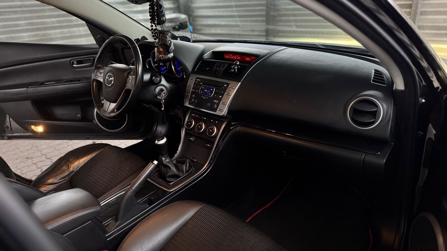 Mazda 6 9