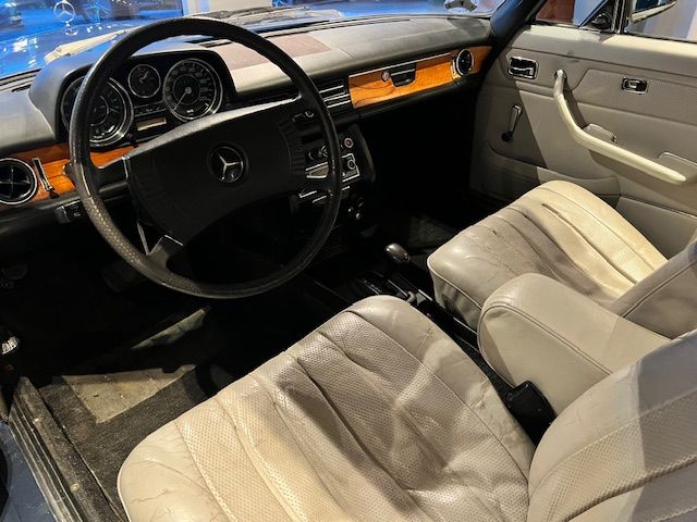 Mercedes-Benz 280 CE