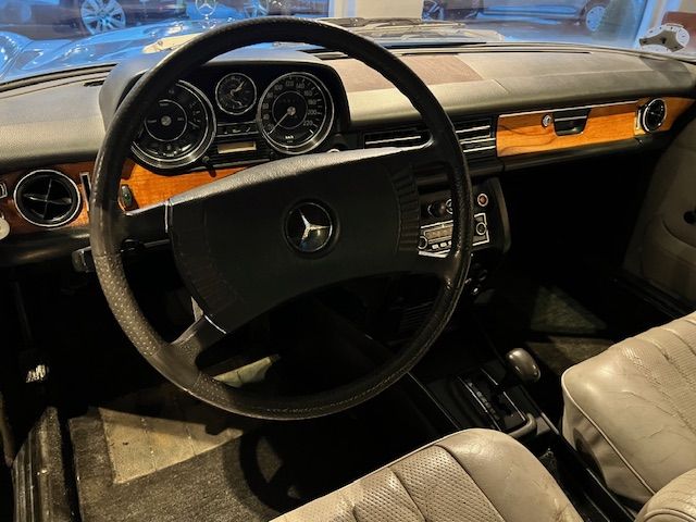 Mercedes-Benz 280 CE