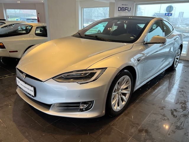 Tesla Model S 2