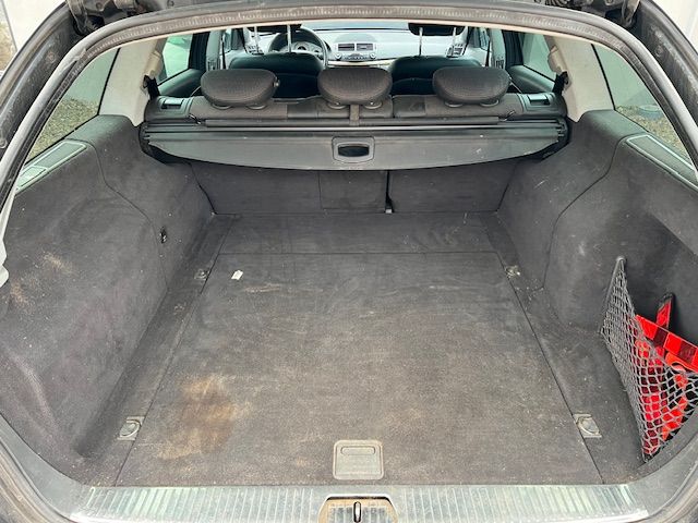 Mercedes-Benz E320 9