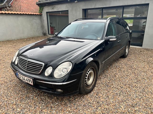 Mercedes-Benz E320