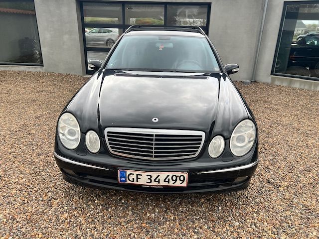 Mercedes-Benz E320
