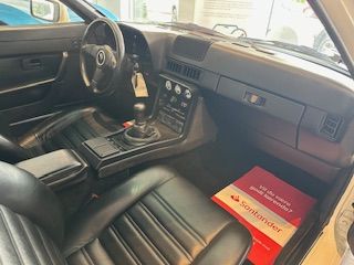 Porsche 944