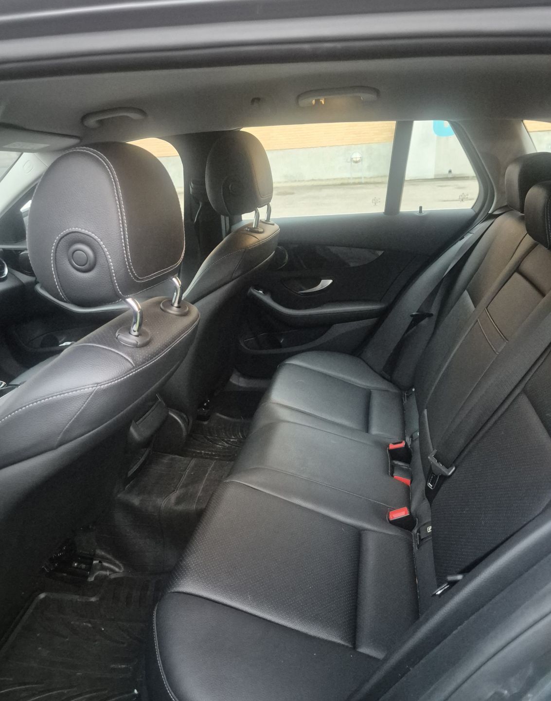 Mercedes-Benz C220 d 4